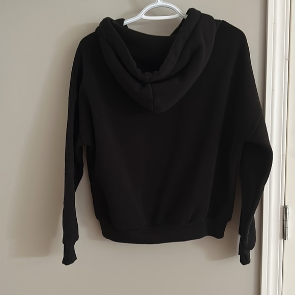 Shein size small graphic cropped hoodie - Picture 3 of 3